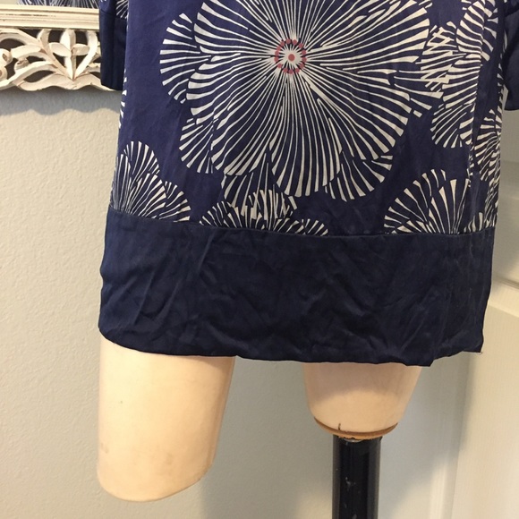 BEBE Silk Vintage Inspired Dress 😍💕 - Picture 4 of 8